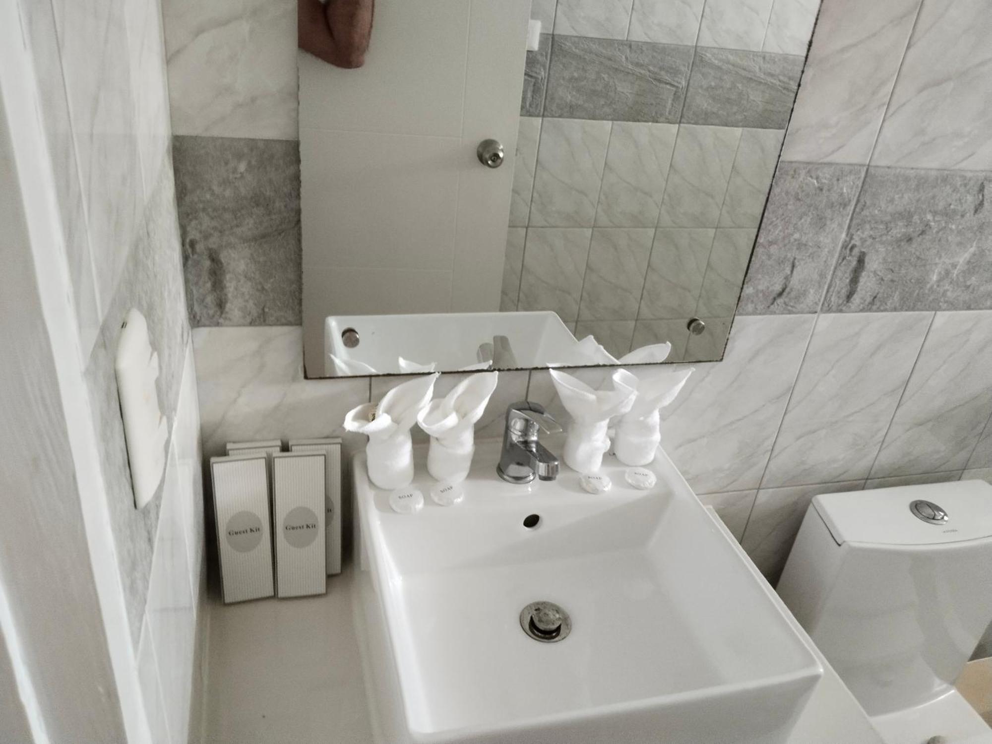 Alona Garden Suites Panglao Exterior photo
